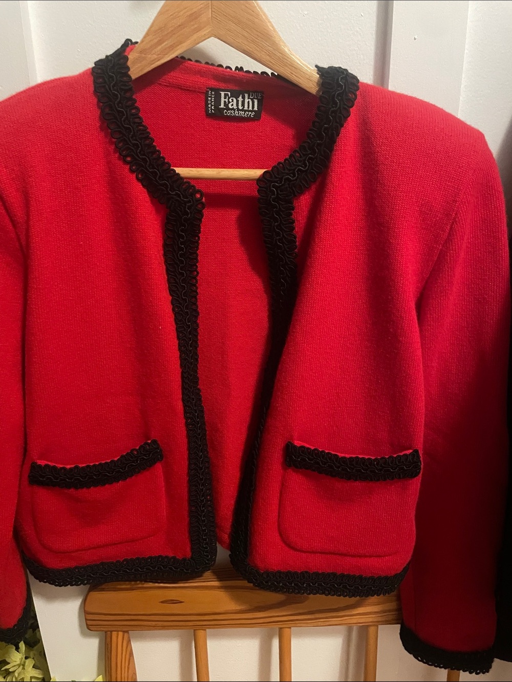 Fathi Due Cashmere Red Sweater with Black Label